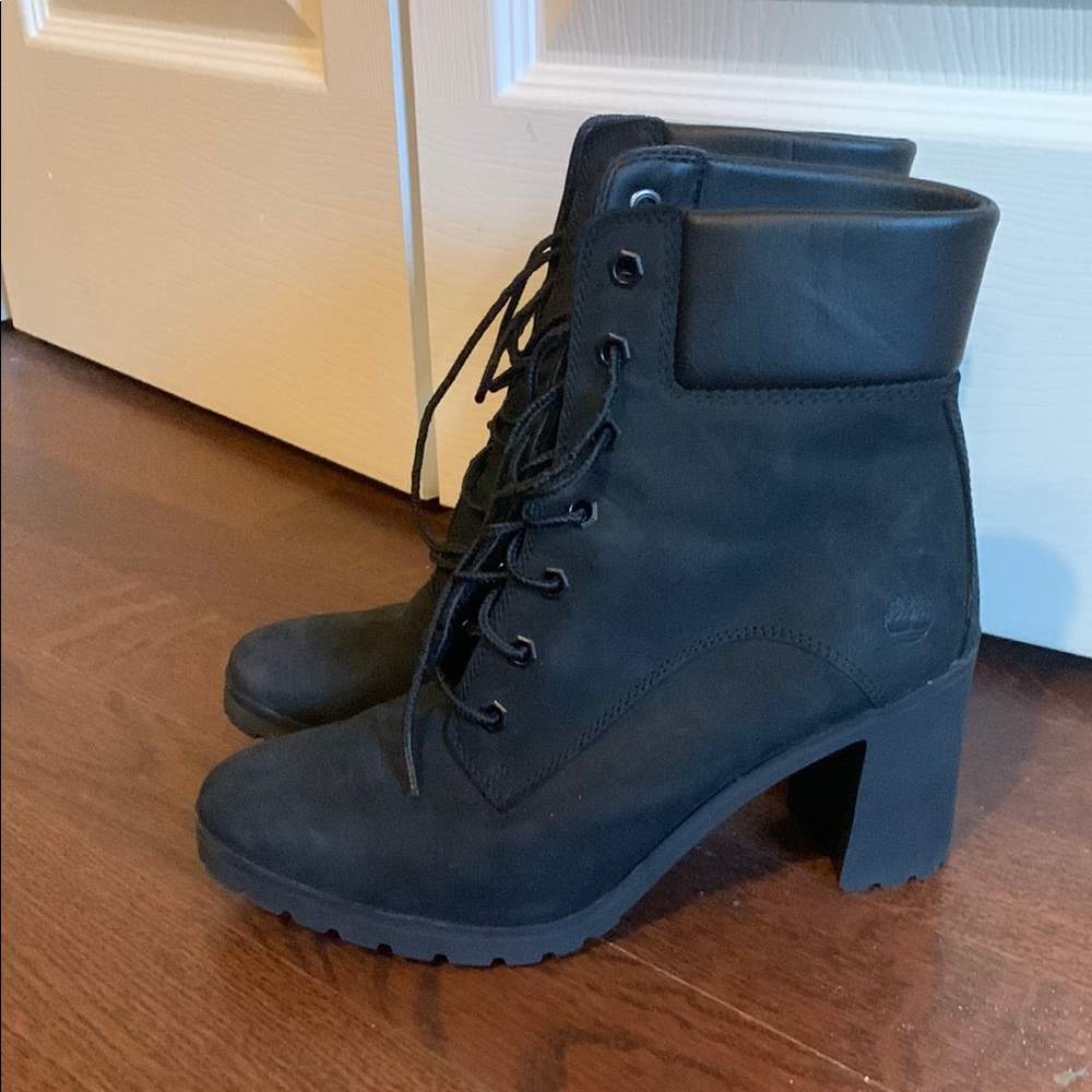 Timberland Black Lace Up Boots with Chunky Heel